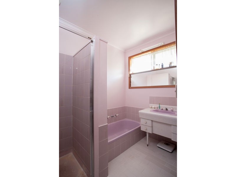 8 Priest Street, White Hills VIC 3550