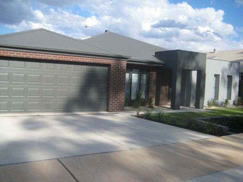 24 Kingston Drive, Eaglehawk VIC 3556