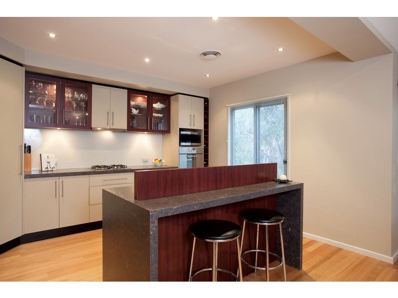 5 Joshua Court, Flora Hill VIC 3550