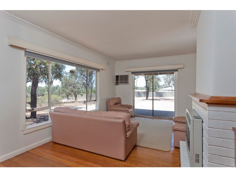 105 Prouses Road, Eaglehawk VIC 3556