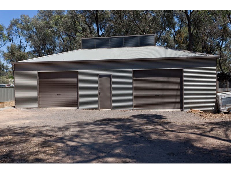 105 Prouses Road, Eaglehawk VIC 3556