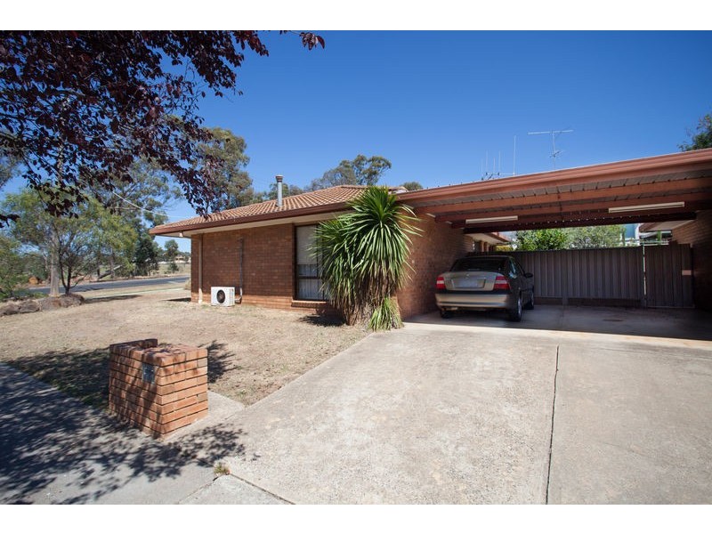 1/225 St Aidans Road, Kennington VIC 3550