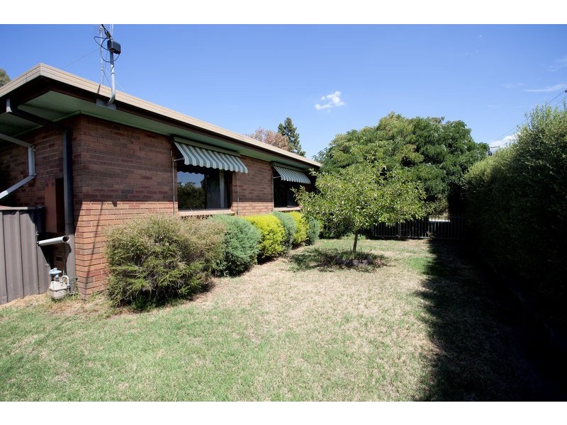 Gladstone Street, Quarry Hill VIC 3550