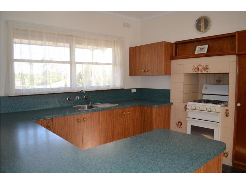 13 Archer Street, Kangaroo Flat VIC 3555