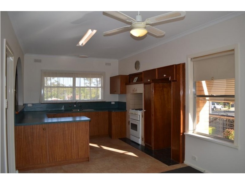 13 Archer Street, Kangaroo Flat VIC 3555
