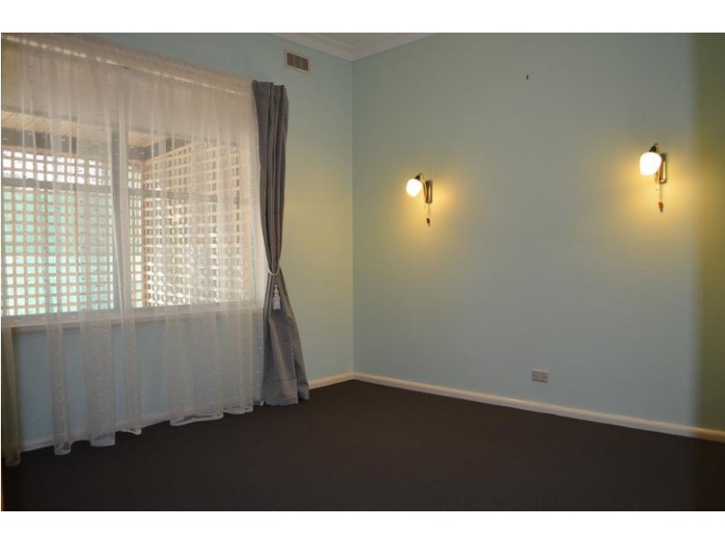 13 Archer Street, Kangaroo Flat VIC 3555