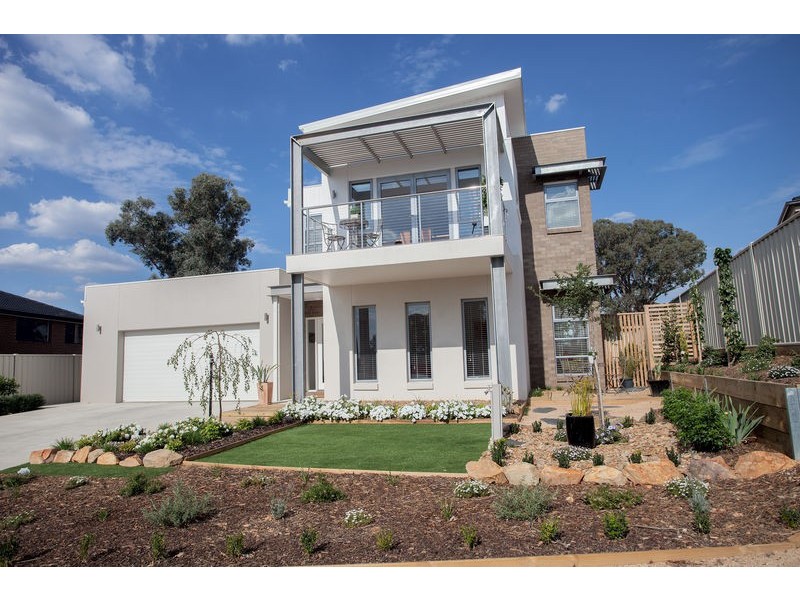 9 Tununga Circuit, Kangaroo Flat VIC 3555