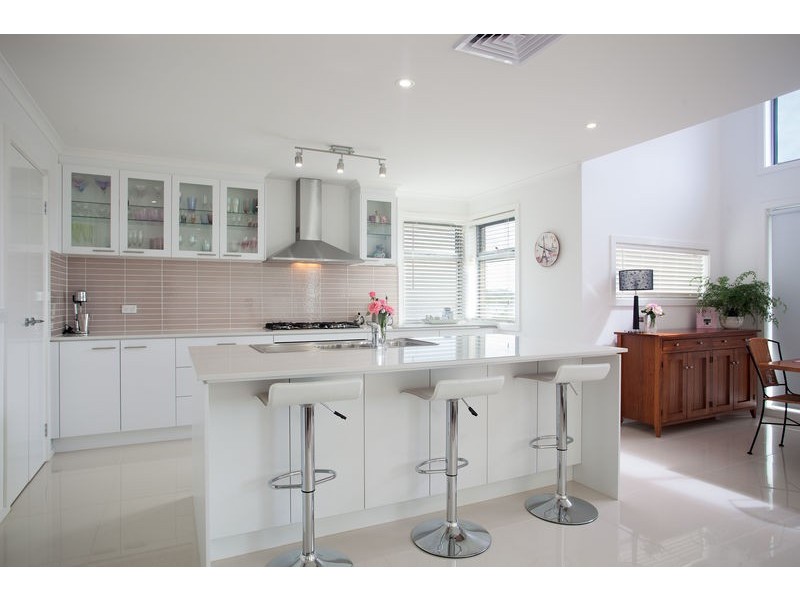 9 Tununga Circuit, Kangaroo Flat VIC 3555