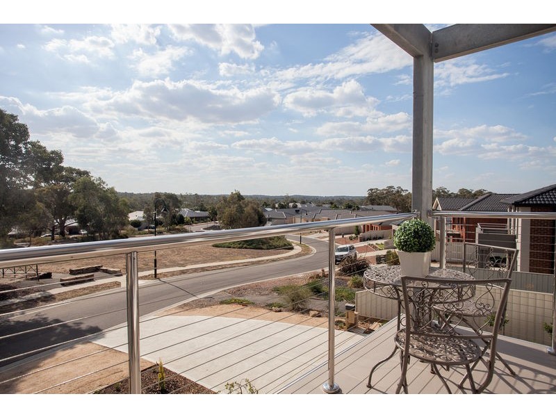 9 Tununga Circuit, Kangaroo Flat VIC 3555