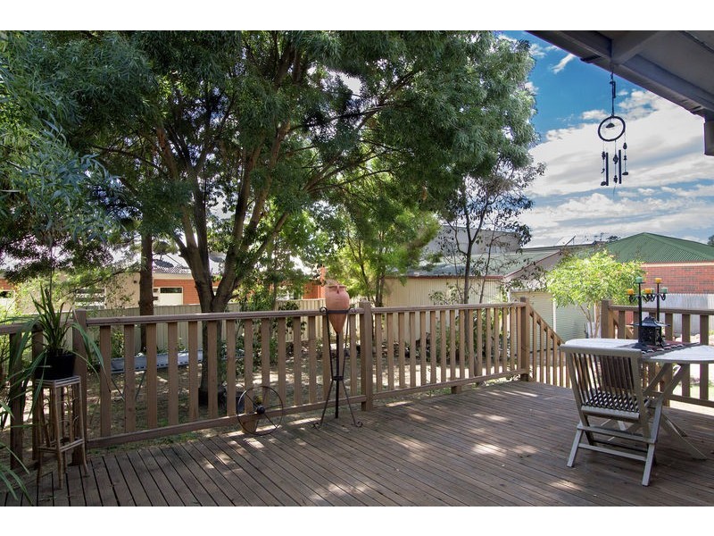 7 Carolin Street, Flora Hill VIC 3550
