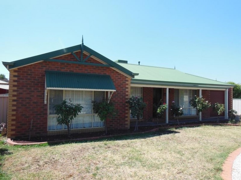 9 Tomkinson Drive, Golden Square VIC 3555