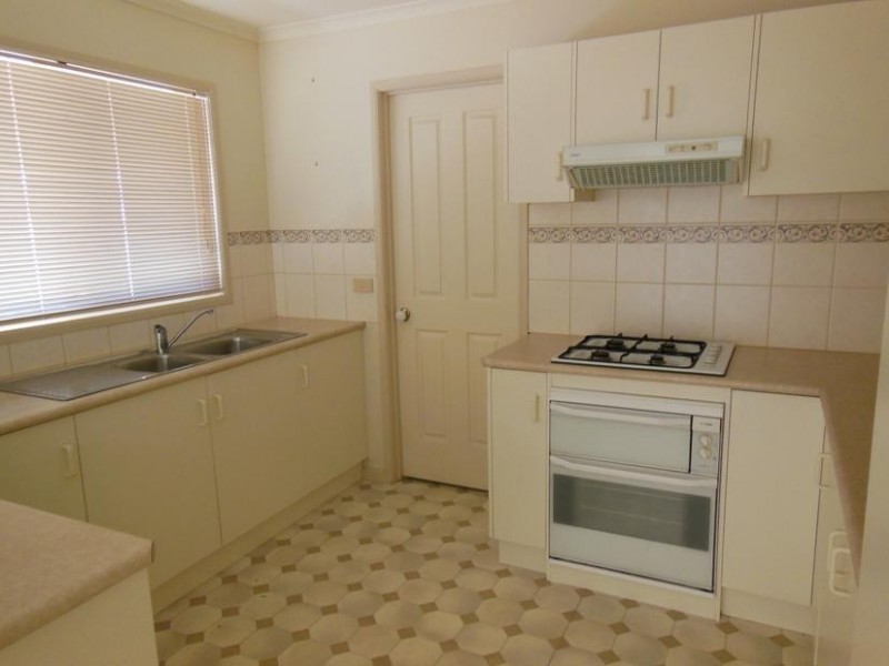 9 Tomkinson Drive, Golden Square VIC 3555