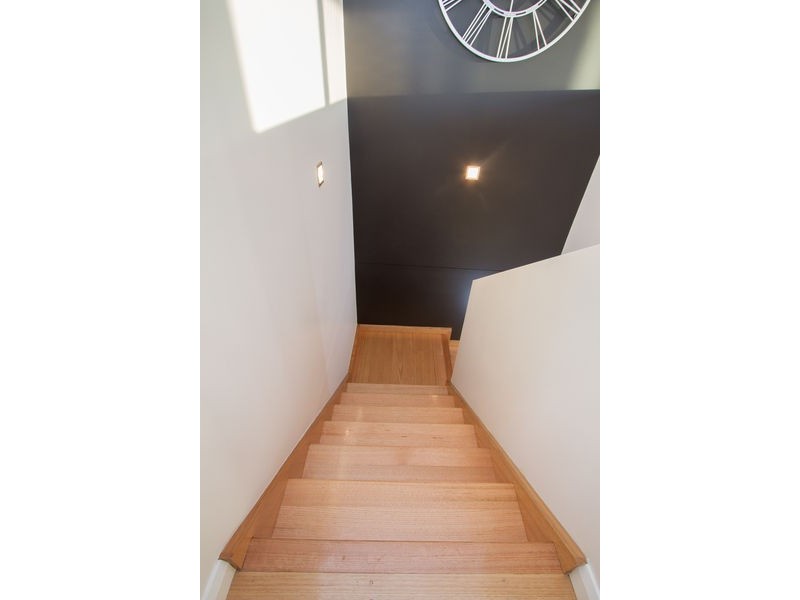 16 Barton Court, Flora Hill VIC 3550