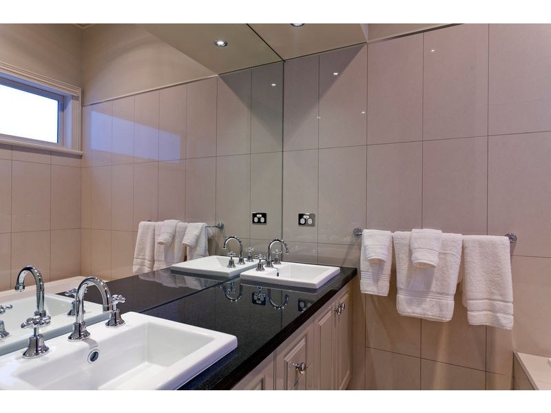 3 Brodie Street, Quarry Hill VIC 3550