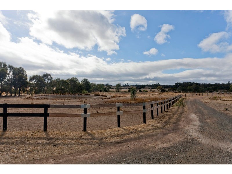 1017 Axe Creek Road, Sedgwick VIC 3551