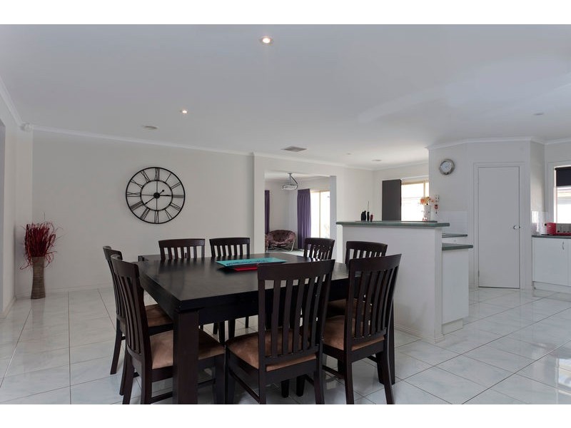 14 Dowker Street, Epsom VIC 3551
