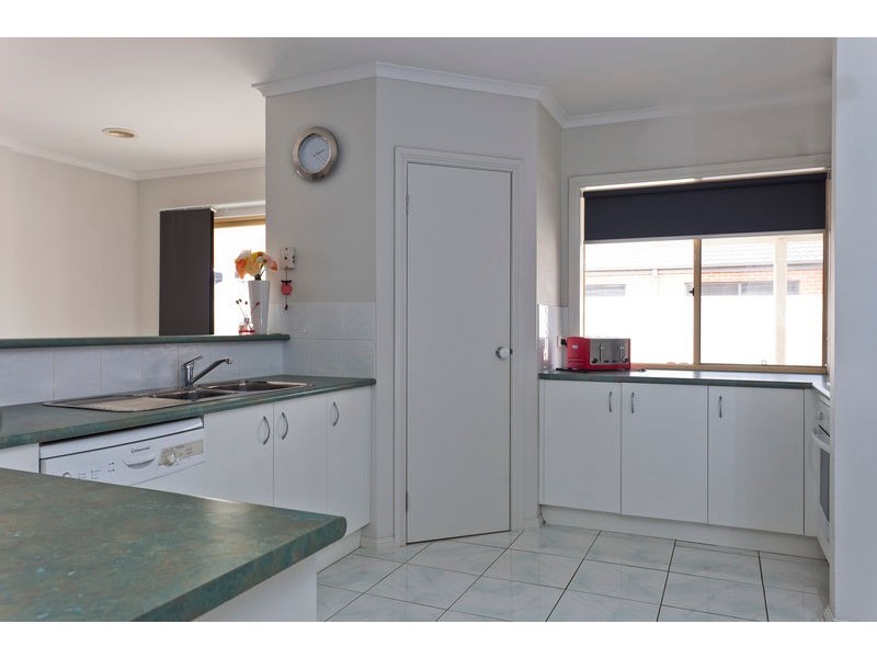 14 Dowker Street, Epsom VIC 3551