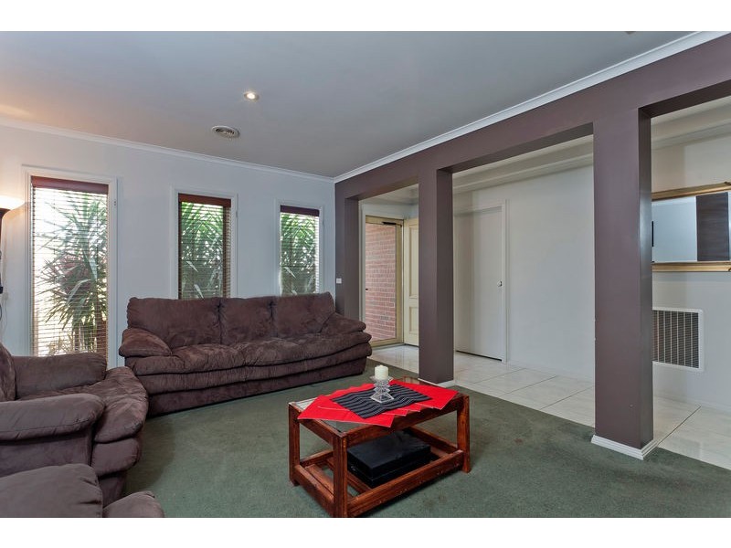 14 Dowker Street, Epsom VIC 3551