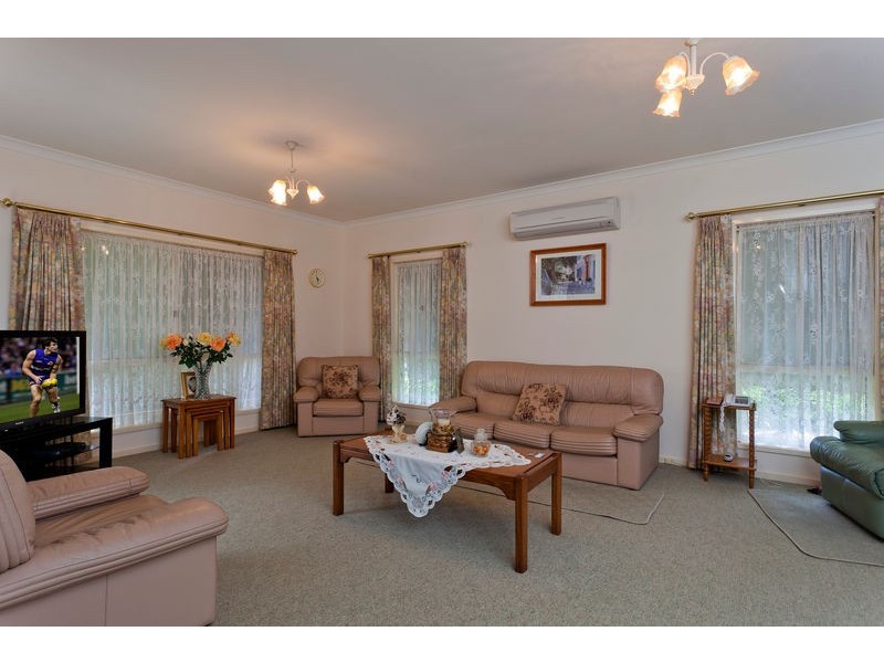 33 Butcher Street, Strathdale VIC 3550