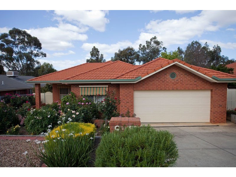 33 Butcher Street, Strathdale VIC 3550