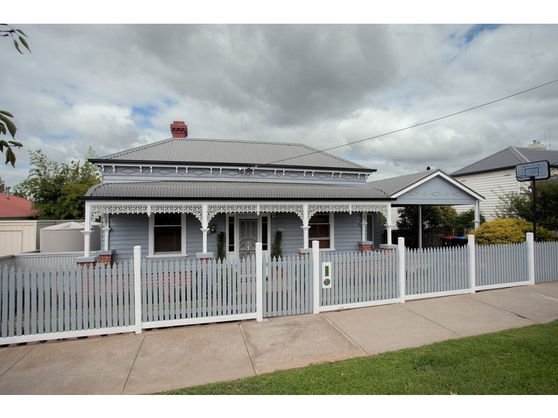 26 Condon Street, Kennington VIC 3550