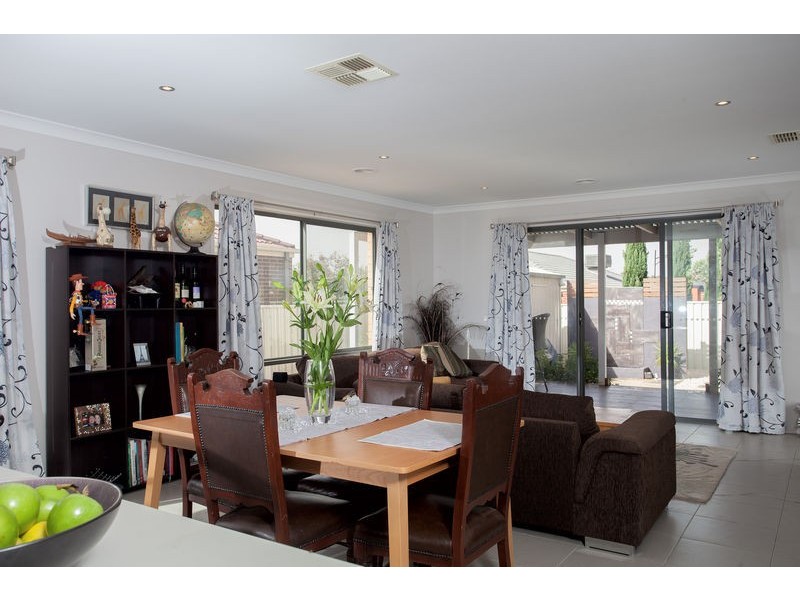 15 Cooba Drive, Epsom VIC 3551