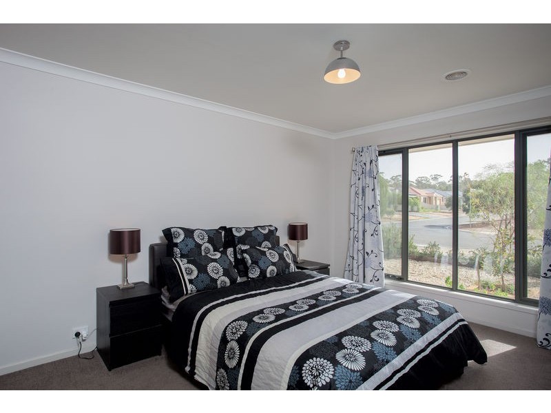 15 Cooba Drive, Epsom VIC 3551