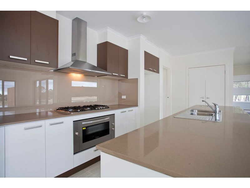 206 Inverness Street, Junortoun VIC 3551
