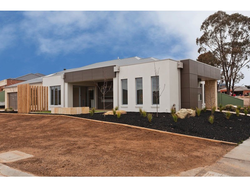 206 Inverness Street, Junortoun VIC 3551