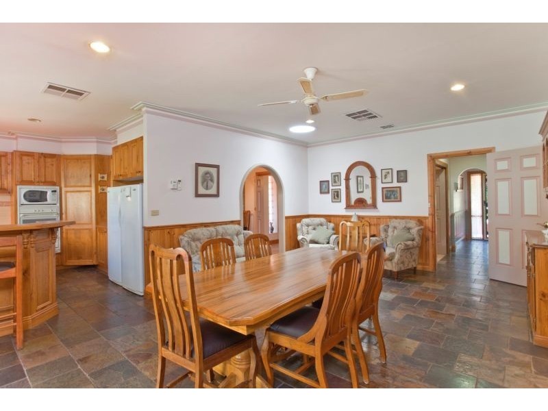 16 Greenwood Drive, Strathdale VIC 3550