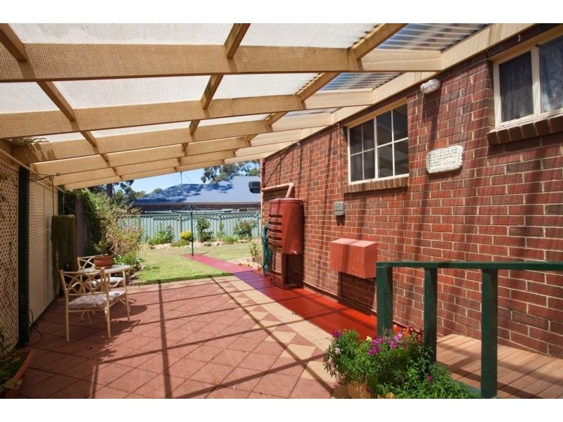 16 Greenwood Drive, Strathdale VIC 3550