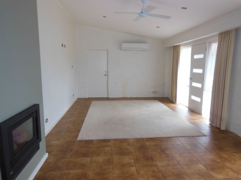 9 Oxford Street, Strathdale VIC 3550