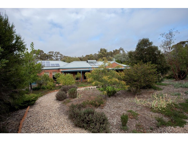 13 Leslie Place, Junortoun VIC 3551