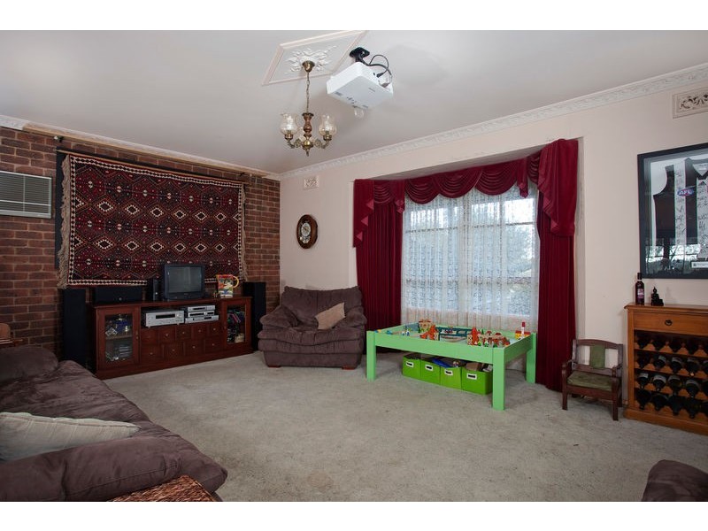 28 Magellan Crescent, Kangaroo Flat VIC 3555