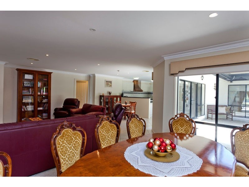 15 Penzance Avenue, Golden Square VIC 3555