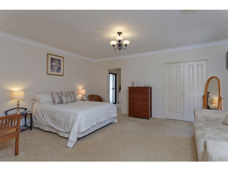 15 Penzance Avenue, Golden Square VIC 3555