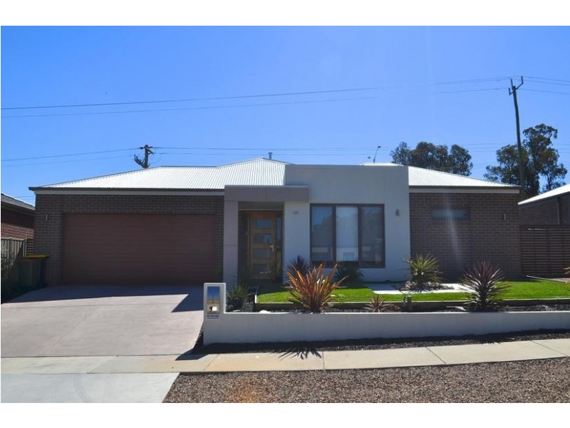 13 Marlo Court, Strathdale VIC 3550