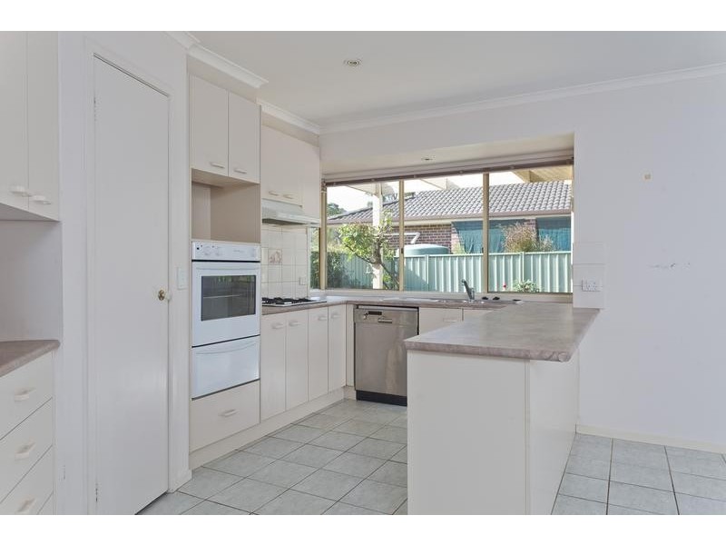 9 Oasis Gardens, Spring Gully VIC 3550