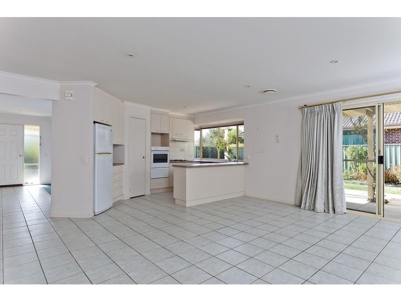 9 Oasis Gardens, Spring Gully VIC 3550