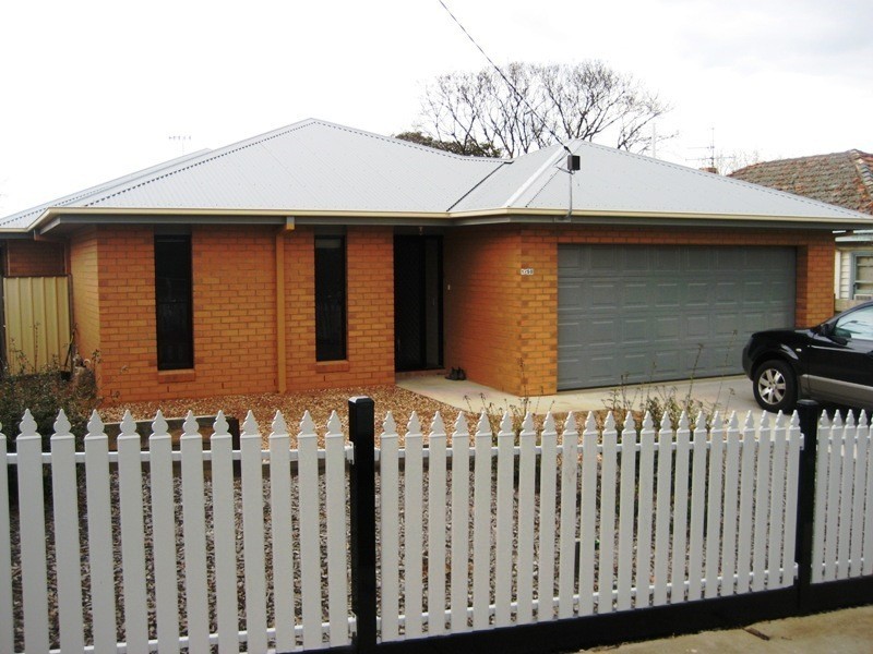 1/50 Hammer Street, Flora Hill VIC 3550