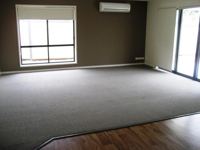 1/50 Hammer Street, Flora Hill VIC 3550