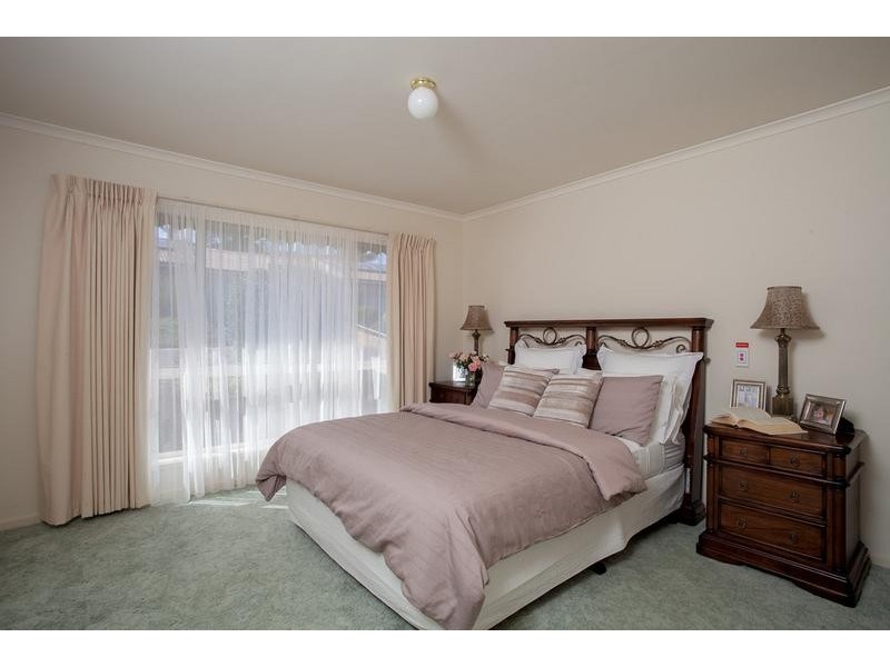 Unit 156 The Outlook, Spring Gully VIC 3550