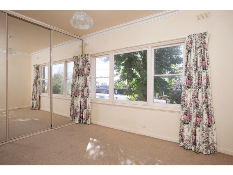 25 Harpin Street, Strathdale VIC 3550