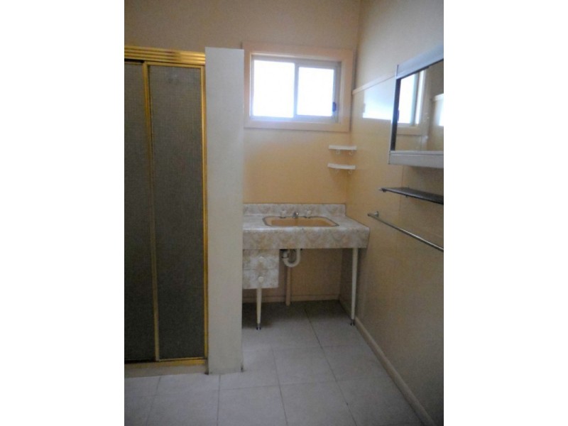 2 Station Street, Kangaroo Flat VIC 3555