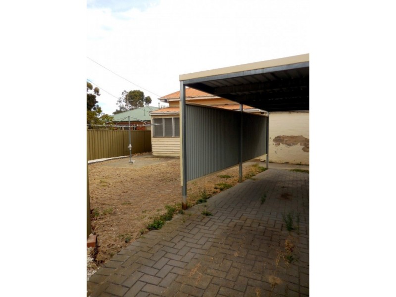 2 Station Street, Kangaroo Flat VIC 3555