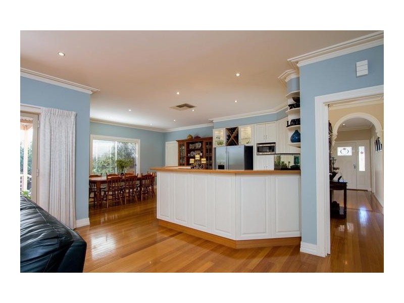 17 Wildwood Drive, Strathdale VIC 3550