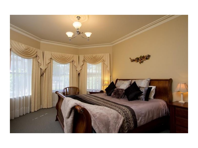 17 Wildwood Drive, Strathdale VIC 3550