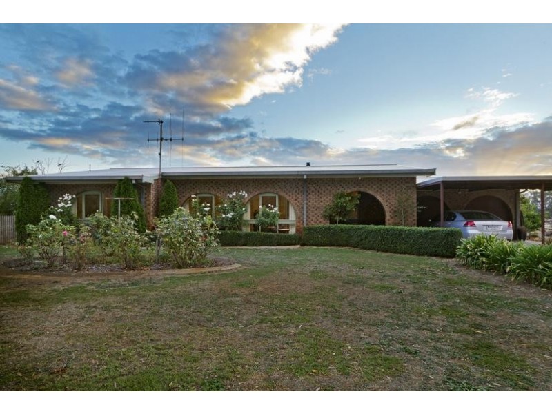 69 Schumakers Lane, Maiden Gully VIC 3551