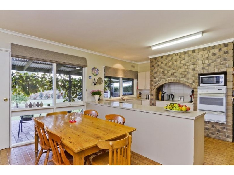 69 Schumakers Lane, Maiden Gully VIC 3551