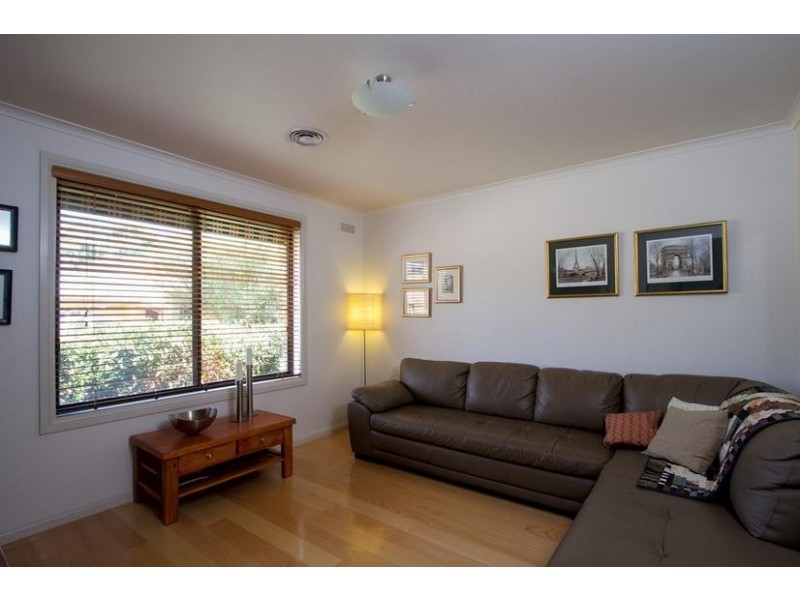 2 Cheriton Drive, Strathdale VIC 3550